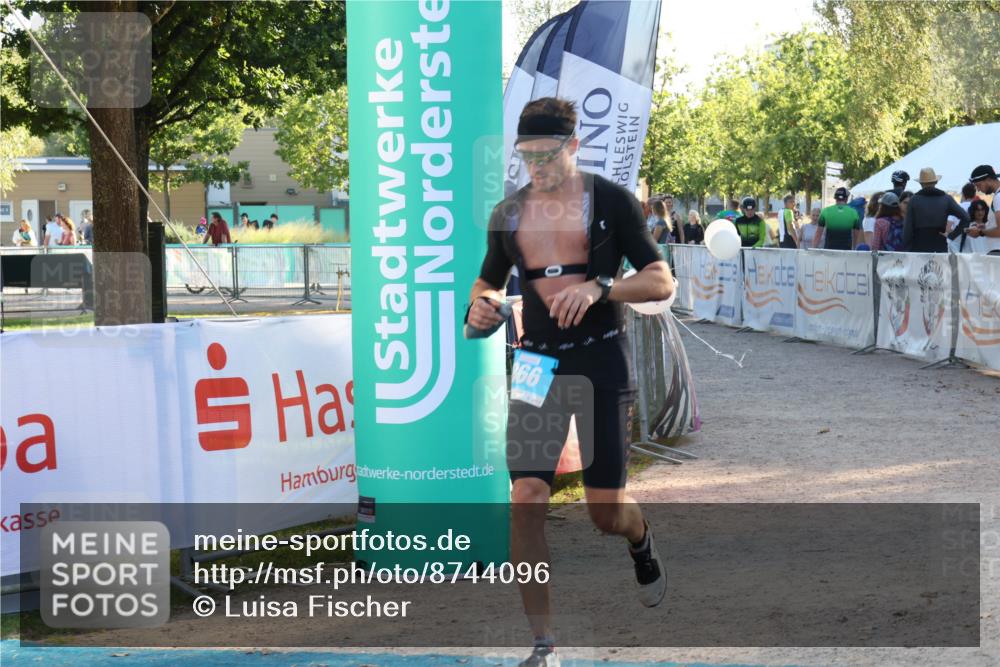 07.09.2025 - 19. Norderstedt Triathlon Luisa Fischer http://msf.ph/oto/8744096 07.09.2025 17:11:45 Ziel 866 meine-sportfotos.de