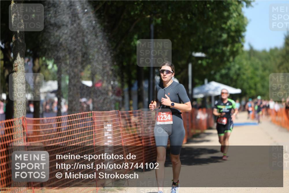07.09.2025 - 19. Norderstedt Triathlon Michael Strokosch http://msf.ph/oto/8744102 07.09.2025 13:09:39 Laufen 1234, 1396 meine-sportfotos.de