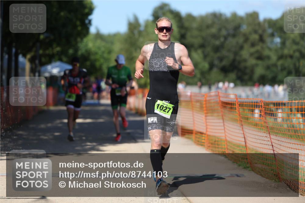 07.09.2025 - 19. Norderstedt Triathlon Michael Strokosch http://msf.ph/oto/8744103 07.09.2025 14:44:00 Laufen 964, 981, 1013, 1027 meine-sportfotos.de