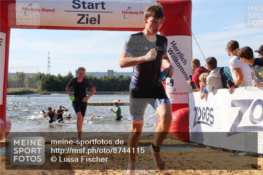 07.09.2025 - 19. Norderstedt Triathlon Luisa Fischer http://msf.ph/oto/8744115 07.09.2025 10:23:02 Schwimmen 58, 93, 118, 638, 669 meine-sportfotos.de