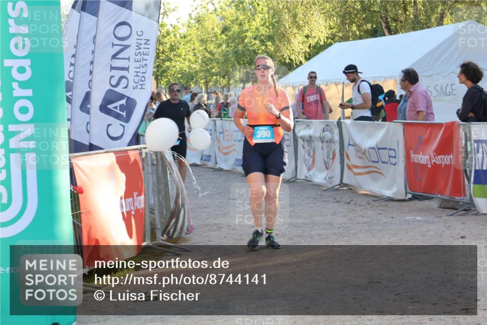 07.09.2025 - 19. Norderstedt Triathlon Luisa Fischer http://msf.ph/oto/8744141 07.09.2025 17:12:06 Ziel 390, 1413 meine-sportfotos.de
