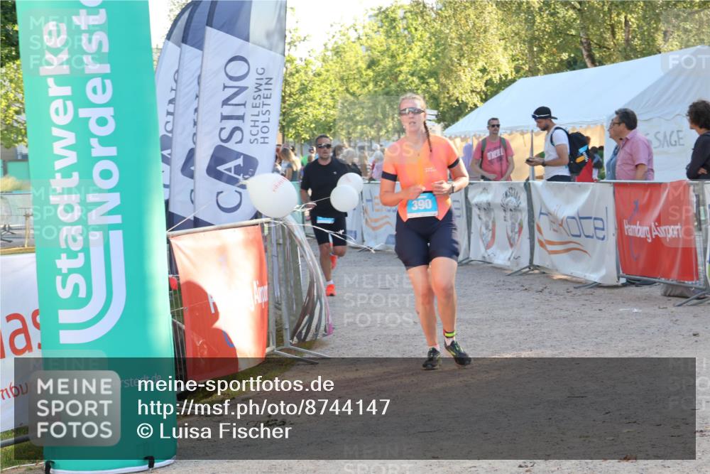 07.09.2025 - 19. Norderstedt Triathlon Luisa Fischer http://msf.ph/oto/8744147 07.09.2025 17:12:06 Ziel 390, 1413 meine-sportfotos.de