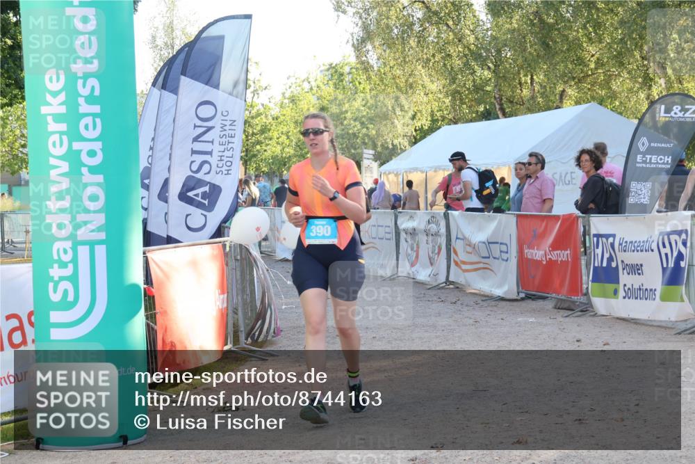 07.09.2025 - 19. Norderstedt Triathlon Luisa Fischer http://msf.ph/oto/8744163 07.09.2025 17:12:07 Ziel 390, 1413 meine-sportfotos.de