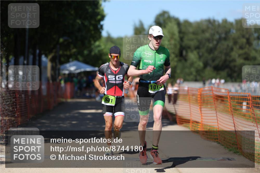 07.09.2025 - 19. Norderstedt Triathlon Michael Strokosch http://msf.ph/oto/8744180 07.09.2025 14:44:02 Laufen 981, 1013, 1027 meine-sportfotos.de