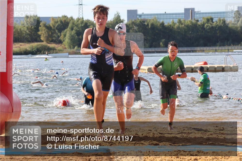 07.09.2025 - 19. Norderstedt Triathlon Luisa Fischer http://msf.ph/oto/8744197 07.09.2025 10:23:08 Schwimmen 58, 64, 93, 96, 119, 133, 669, 682, 685 meine-sportfotos.de