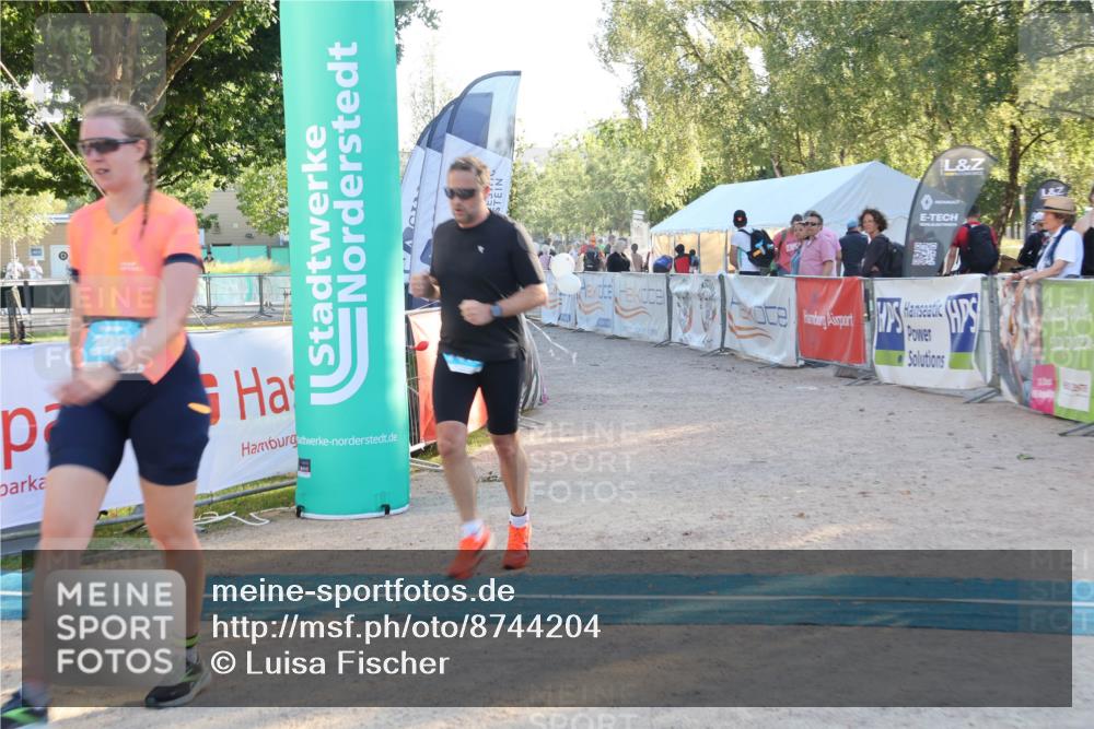 07.09.2025 - 19. Norderstedt Triathlon Luisa Fischer http://msf.ph/oto/8744204 07.09.2025 17:12:10 Ziel 390, 1413 meine-sportfotos.de