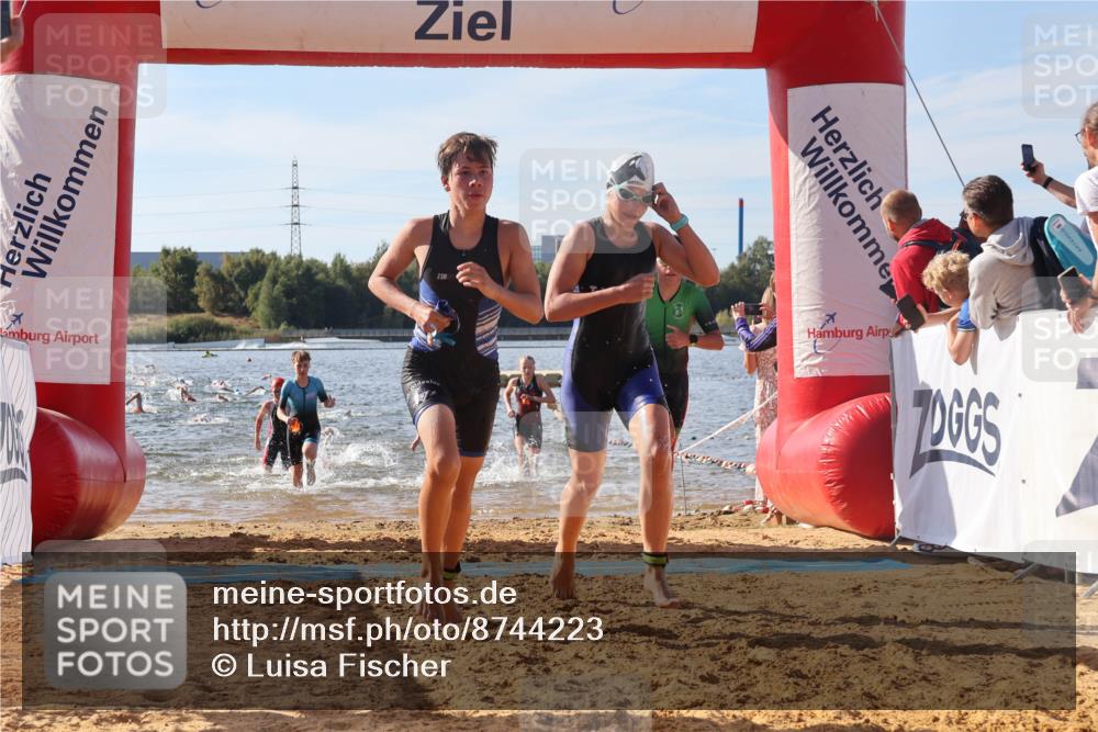 07.09.2025 - 19. Norderstedt Triathlon Luisa Fischer http://msf.ph/oto/8744223 07.09.2025 10:23:09 Schwimmen 58, 64, 93, 96, 119, 133, 669, 682, 685 meine-sportfotos.de