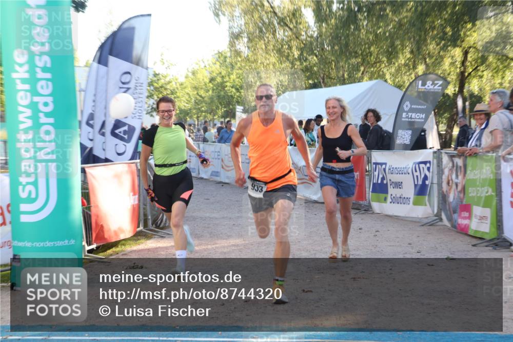 07.09.2025 - 19. Norderstedt Triathlon Luisa Fischer http://msf.ph/oto/8744320 07.09.2025 17:12:49 Ziel 933, 1557 meine-sportfotos.de