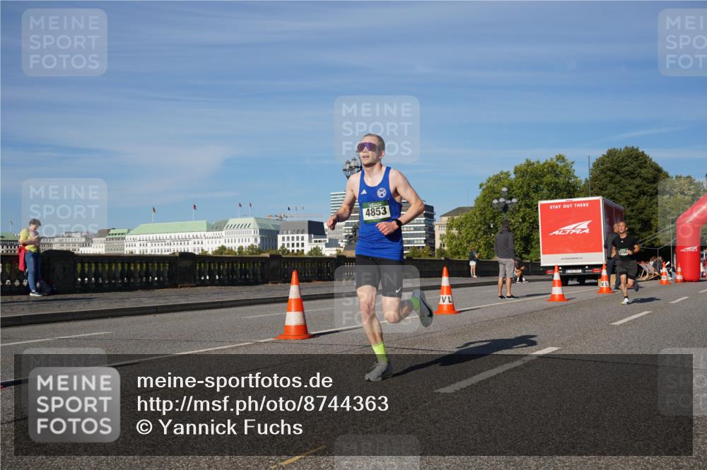 07.09.2025 - BARMER Alsterlauf Yannick Fuchs http://msf.ph/oto/8744363 07.09.2025 09:29:47 Laufen 4853, 5700 meine-sportfotos.de