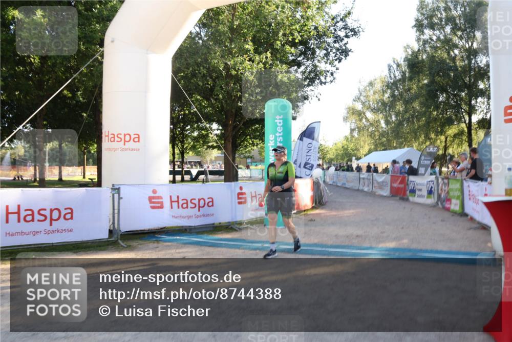 07.09.2025 - 19. Norderstedt Triathlon Luisa Fischer http://msf.ph/oto/8744388 07.09.2025 17:12:56 Ziel 454, 933 meine-sportfotos.de