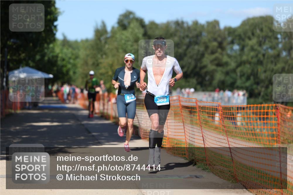 07.09.2025 - 19. Norderstedt Triathlon Michael Strokosch http://msf.ph/oto/8744414 07.09.2025 14:44:43 Laufen 388, 876 meine-sportfotos.de