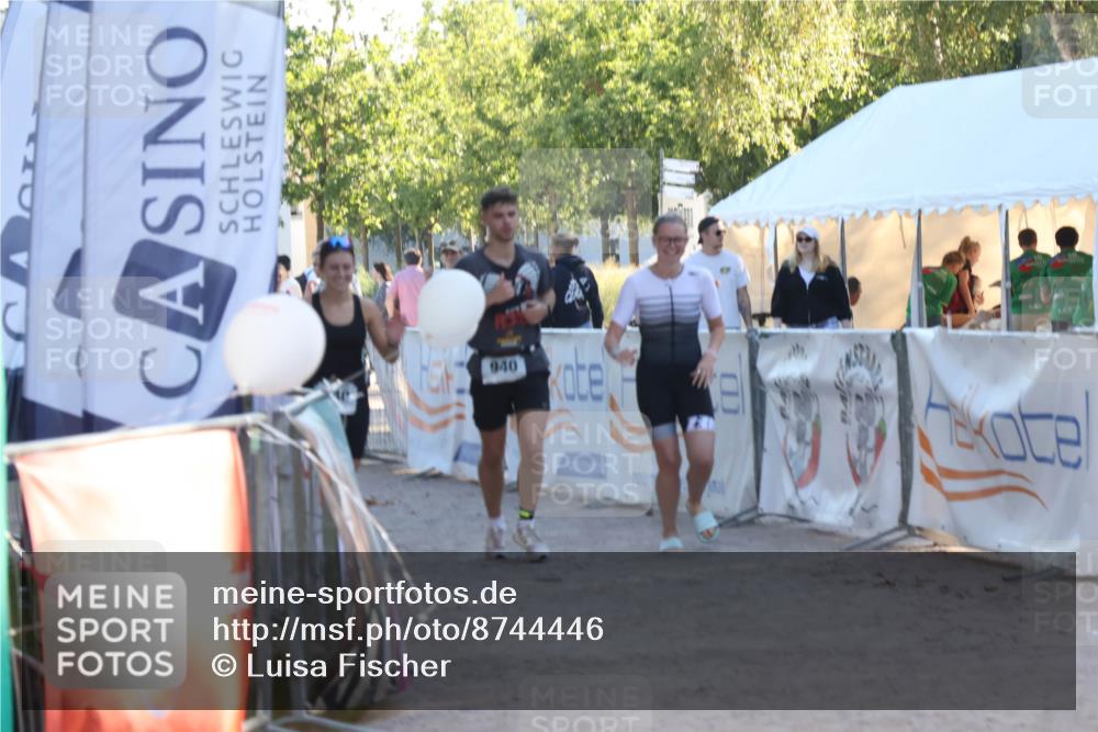 07.09.2025 - 19. Norderstedt Triathlon Luisa Fischer http://msf.ph/oto/8744446 07.09.2025 17:14:16 Ziel  meine-sportfotos.de