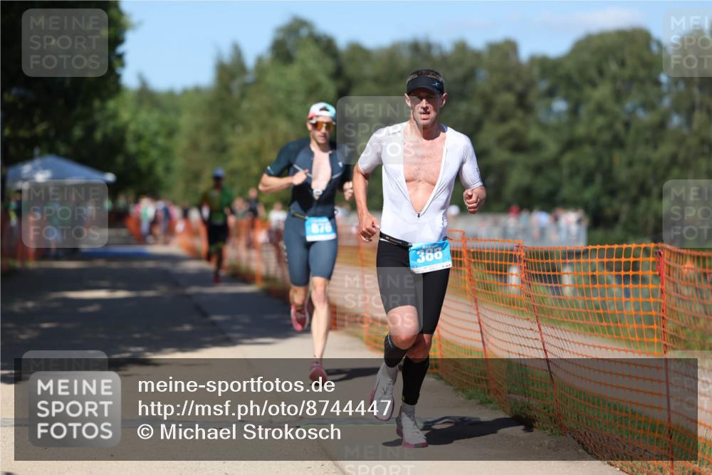 07.09.2025 - 19. Norderstedt Triathlon Michael Strokosch http://msf.ph/oto/8744447 07.09.2025 14:44:44 Laufen 388, 876 meine-sportfotos.de