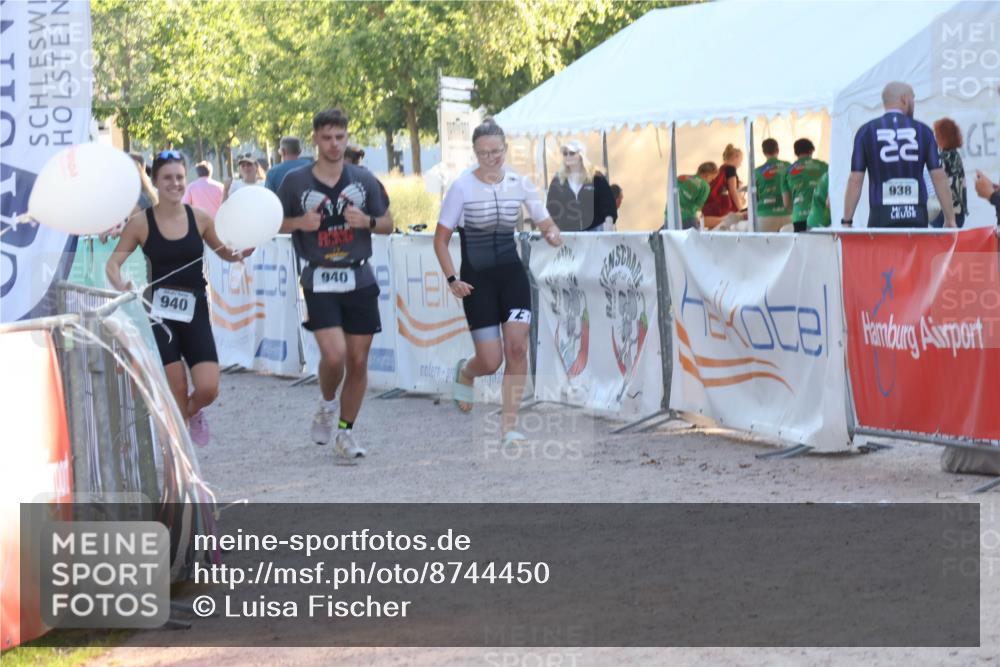 07.09.2025 - 19. Norderstedt Triathlon Luisa Fischer http://msf.ph/oto/8744450 07.09.2025 17:14:16 Ziel  meine-sportfotos.de
