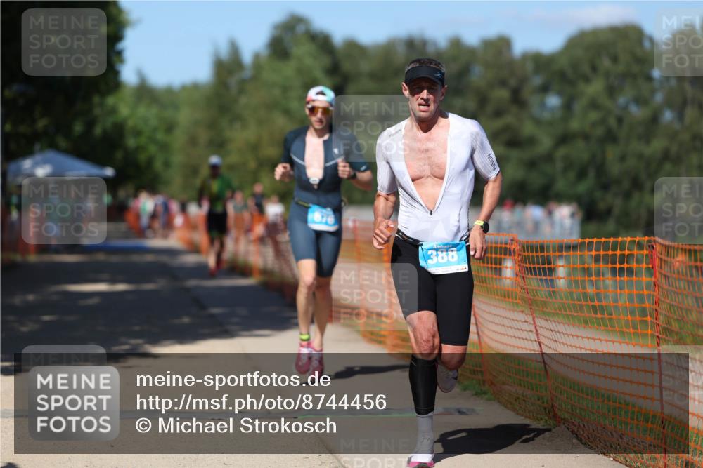 07.09.2025 - 19. Norderstedt Triathlon Michael Strokosch http://msf.ph/oto/8744456 07.09.2025 14:44:44 Laufen 388, 876 meine-sportfotos.de