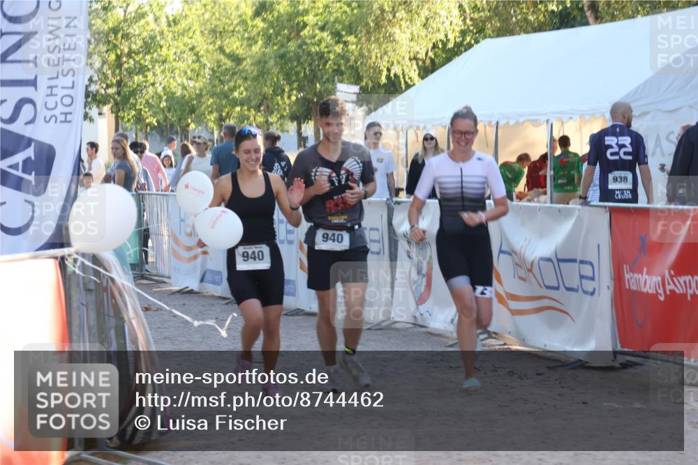 07.09.2025 - 19. Norderstedt Triathlon Luisa Fischer http://msf.ph/oto/8744462 07.09.2025 17:14:17 Ziel 940 meine-sportfotos.de