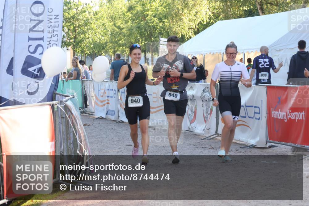 07.09.2025 - 19. Norderstedt Triathlon Luisa Fischer http://msf.ph/oto/8744474 07.09.2025 17:14:18 Ziel 940 meine-sportfotos.de