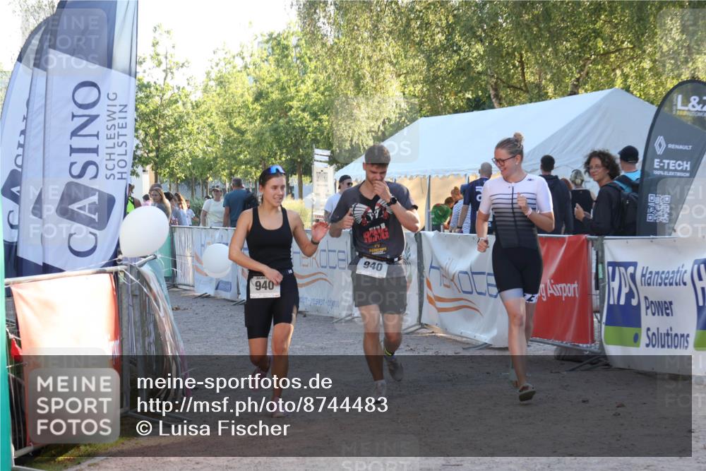 07.09.2025 - 19. Norderstedt Triathlon Luisa Fischer http://msf.ph/oto/8744483 07.09.2025 17:14:18 Ziel 940 meine-sportfotos.de