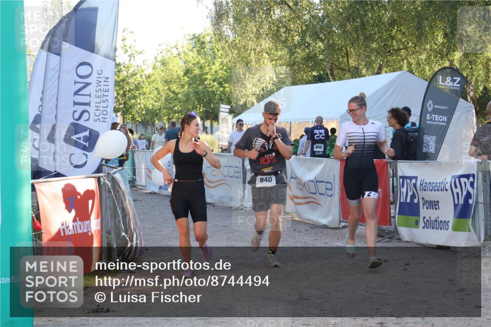07.09.2025 - 19. Norderstedt Triathlon Luisa Fischer http://msf.ph/oto/8744494 07.09.2025 17:14:19 Ziel 940, 1435 meine-sportfotos.de