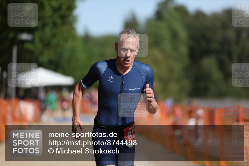 07.09.2025 - 19. Norderstedt Triathlon Michael Strokosch http://msf.ph/oto/8744498 07.09.2025 11:57:30 Laufen 837, 1153 meine-sportfotos.de