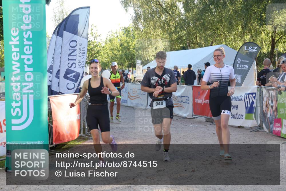 07.09.2025 - 19. Norderstedt Triathlon Luisa Fischer http://msf.ph/oto/8744515 07.09.2025 17:14:20 Ziel 940, 1435 meine-sportfotos.de