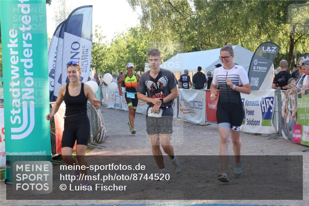 07.09.2025 - 19. Norderstedt Triathlon Luisa Fischer http://msf.ph/oto/8744520 07.09.2025 17:14:21 Ziel 940, 1435 meine-sportfotos.de