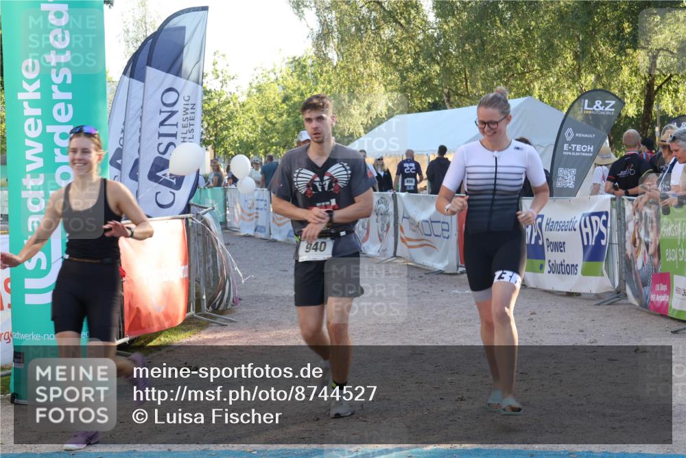 07.09.2025 - 19. Norderstedt Triathlon Luisa Fischer http://msf.ph/oto/8744527 07.09.2025 17:14:21 Ziel 940, 1435 meine-sportfotos.de