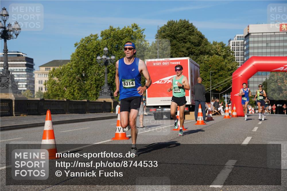 07.09.2025 - BARMER Alsterlauf Yannick Fuchs http://msf.ph/oto/8744533 07.09.2025 09:30:00 Laufen 8314, 5429, 1, 974 meine-sportfotos.de