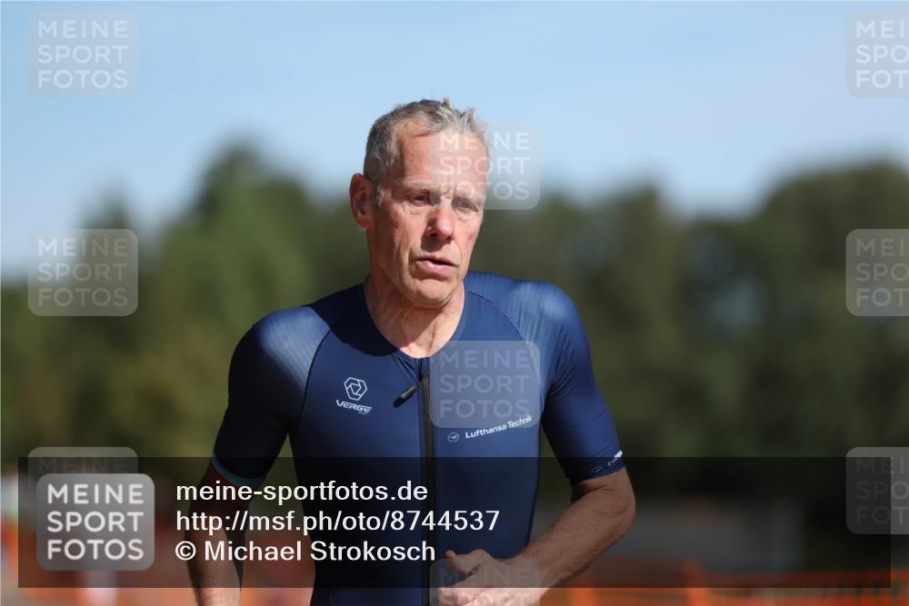 07.09.2025 - 19. Norderstedt Triathlon Michael Strokosch http://msf.ph/oto/8744537 07.09.2025 11:57:31 Laufen 837, 1153 meine-sportfotos.de