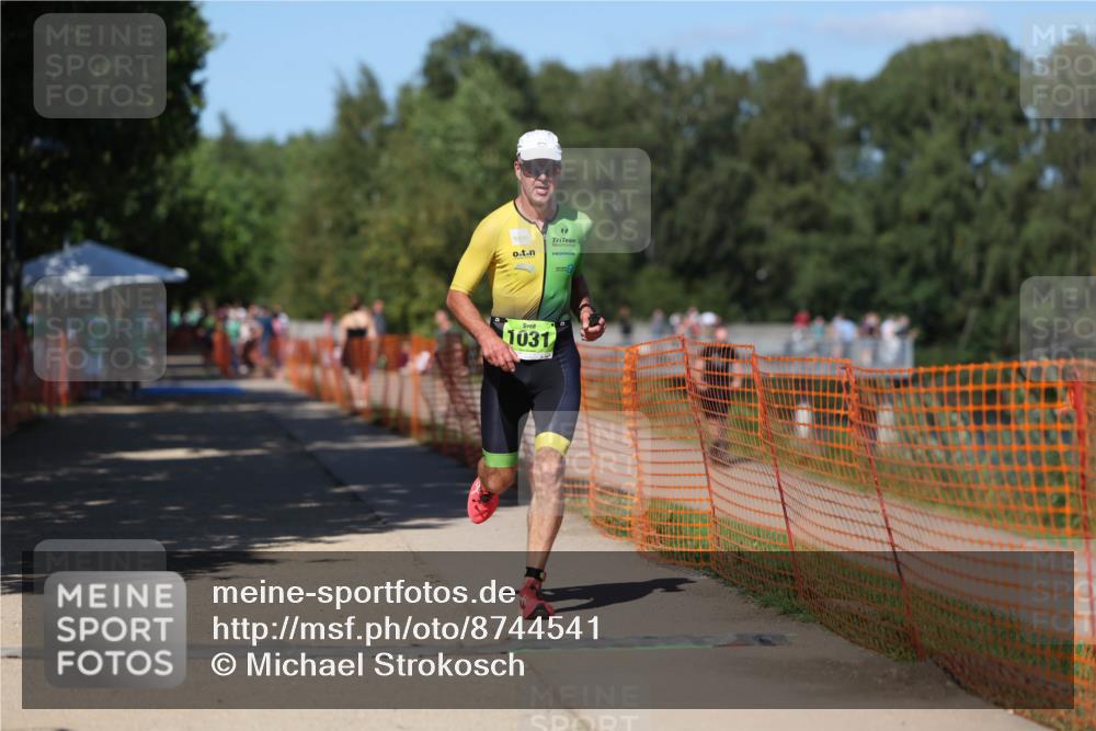 07.09.2025 - 19. Norderstedt Triathlon Michael Strokosch http://msf.ph/oto/8744541 07.09.2025 14:44:52 Laufen 1031 meine-sportfotos.de