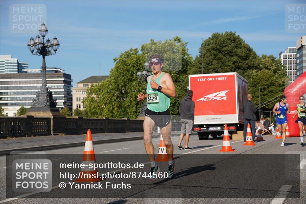 07.09.2025 - BARMER Alsterlauf Yannick Fuchs http://msf.ph/oto/8744560 07.09.2025 09:30:01 Laufen 5429, 6068 meine-sportfotos.de