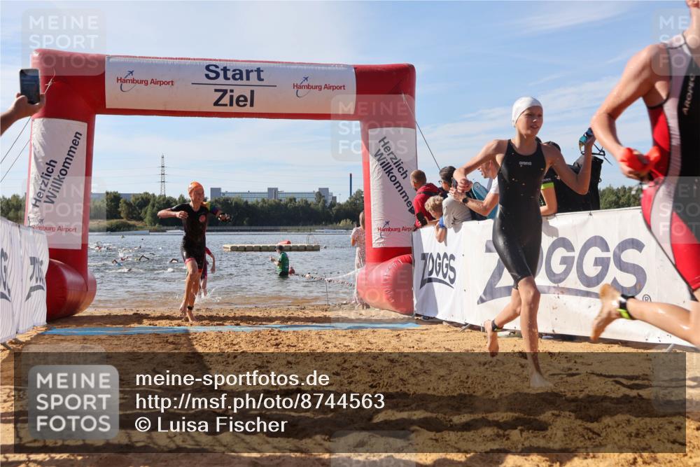 07.09.2025 - 19. Norderstedt Triathlon Luisa Fischer http://msf.ph/oto/8744563 07.09.2025 10:23:16 Schwimmen 64, 74, 96, 119, 125, 133, 668, 669, 682, 685 meine-sportfotos.de