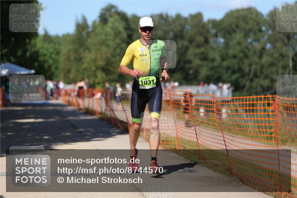 07.09.2025 - 19. Norderstedt Triathlon Michael Strokosch http://msf.ph/oto/8744570 07.09.2025 14:44:52 Laufen 1031 meine-sportfotos.de