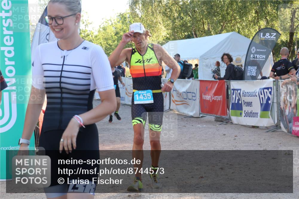 07.09.2025 - 19. Norderstedt Triathlon Luisa Fischer http://msf.ph/oto/8744573 07.09.2025 17:14:24 Ziel 940, 1435, 1472 meine-sportfotos.de