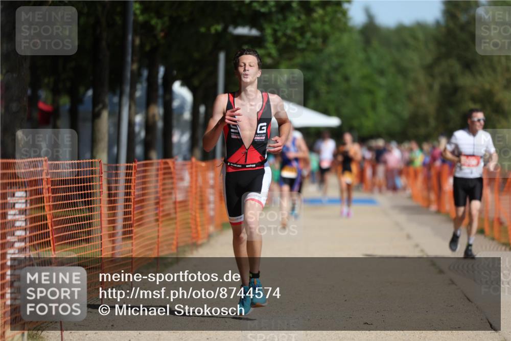 07.09.2025 - 19. Norderstedt Triathlon Michael Strokosch http://msf.ph/oto/8744574 07.09.2025 11:57:46 Laufen 300, 1179, 1186 meine-sportfotos.de