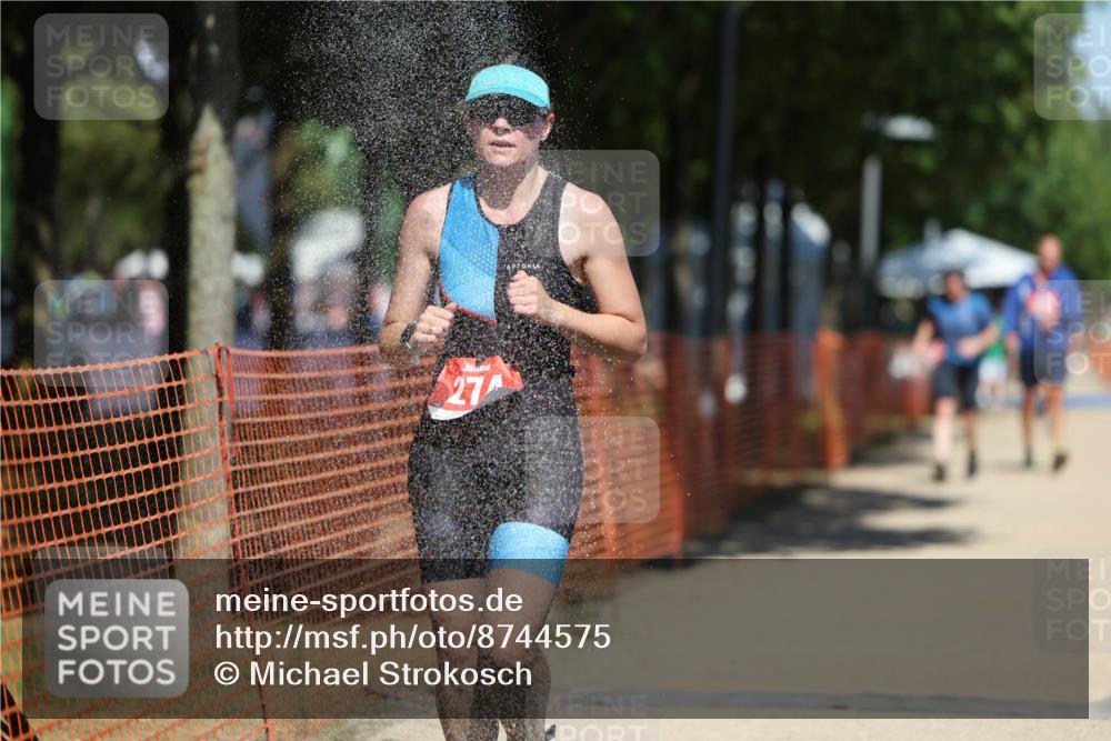 07.09.2025 - 19. Norderstedt Triathlon Michael Strokosch http://msf.ph/oto/8744575 07.09.2025 13:10:05 Laufen 194, 243, 274, 1392 meine-sportfotos.de