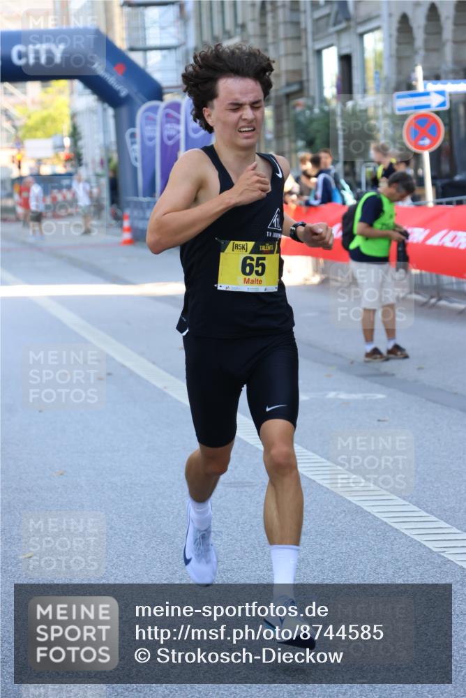 07.09.2025 - BARMER Alsterlauf Strokosch-Dieckow http://msf.ph/oto/8744585 07.09.2025 11:16:11 Ziel  meine-sportfotos.de