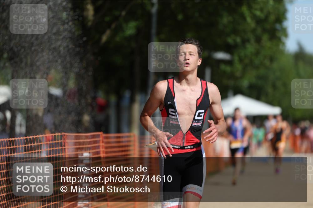 07.09.2025 - 19. Norderstedt Triathlon Michael Strokosch http://msf.ph/oto/8744610 07.09.2025 11:57:48 Laufen 300, 1179, 1186 meine-sportfotos.de