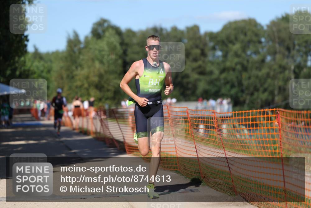 07.09.2025 - 19. Norderstedt Triathlon Michael Strokosch http://msf.ph/oto/8744613 07.09.2025 14:45:09 Laufen 996 meine-sportfotos.de