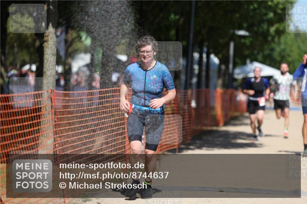 07.09.2025 - 19. Norderstedt Triathlon Michael Strokosch http://msf.ph/oto/8744637 07.09.2025 13:10:13 Laufen 243, 309, 345, 766 meine-sportfotos.de