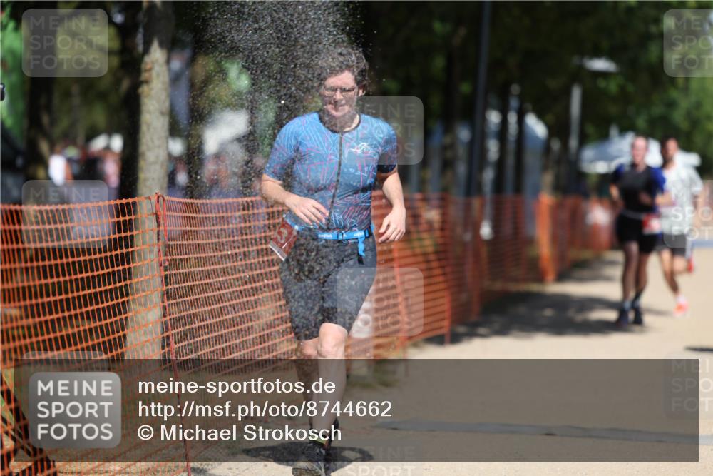 07.09.2025 - 19. Norderstedt Triathlon Michael Strokosch http://msf.ph/oto/8744662 07.09.2025 13:10:13 Laufen 243, 309, 345, 766 meine-sportfotos.de