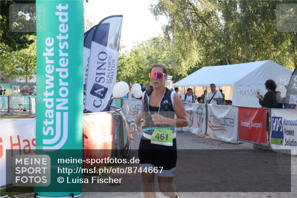07.09.2025 - 19. Norderstedt Triathlon Luisa Fischer http://msf.ph/oto/8744667 07.09.2025 17:15:08 Ziel 461 meine-sportfotos.de