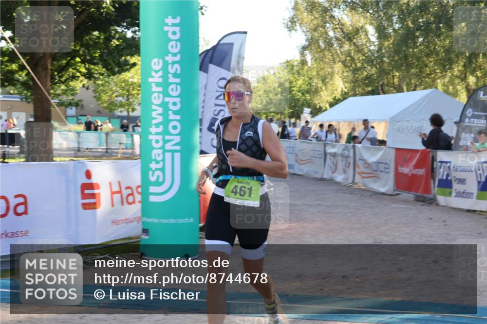 07.09.2025 - 19. Norderstedt Triathlon Luisa Fischer http://msf.ph/oto/8744678 07.09.2025 17:15:08 Ziel 461 meine-sportfotos.de