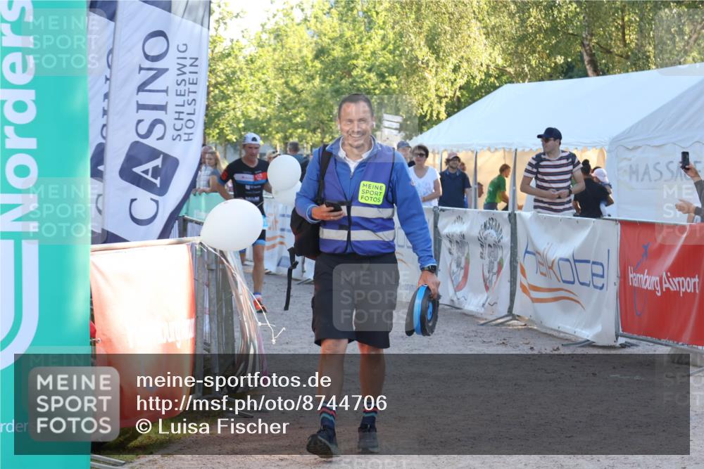 07.09.2025 - 19. Norderstedt Triathlon Luisa Fischer http://msf.ph/oto/8744706 07.09.2025 17:15:20 Ziel  meine-sportfotos.de