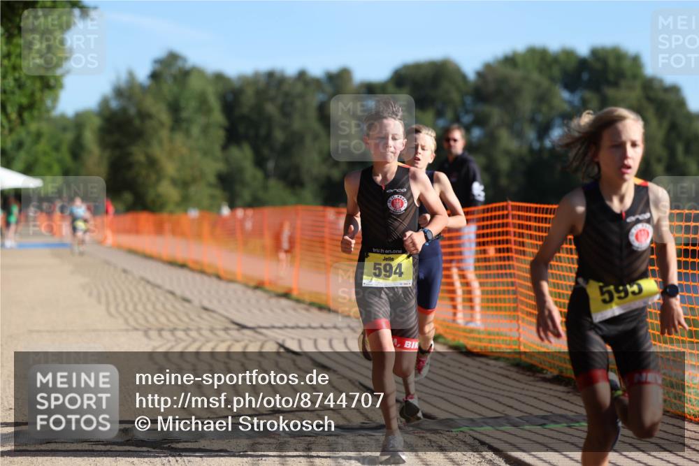 07.09.2025 - 19. Norderstedt Triathlon Michael Strokosch http://msf.ph/oto/8744707 07.09.2025 09:42:38 Laufen 557, 594, 595, 600 meine-sportfotos.de