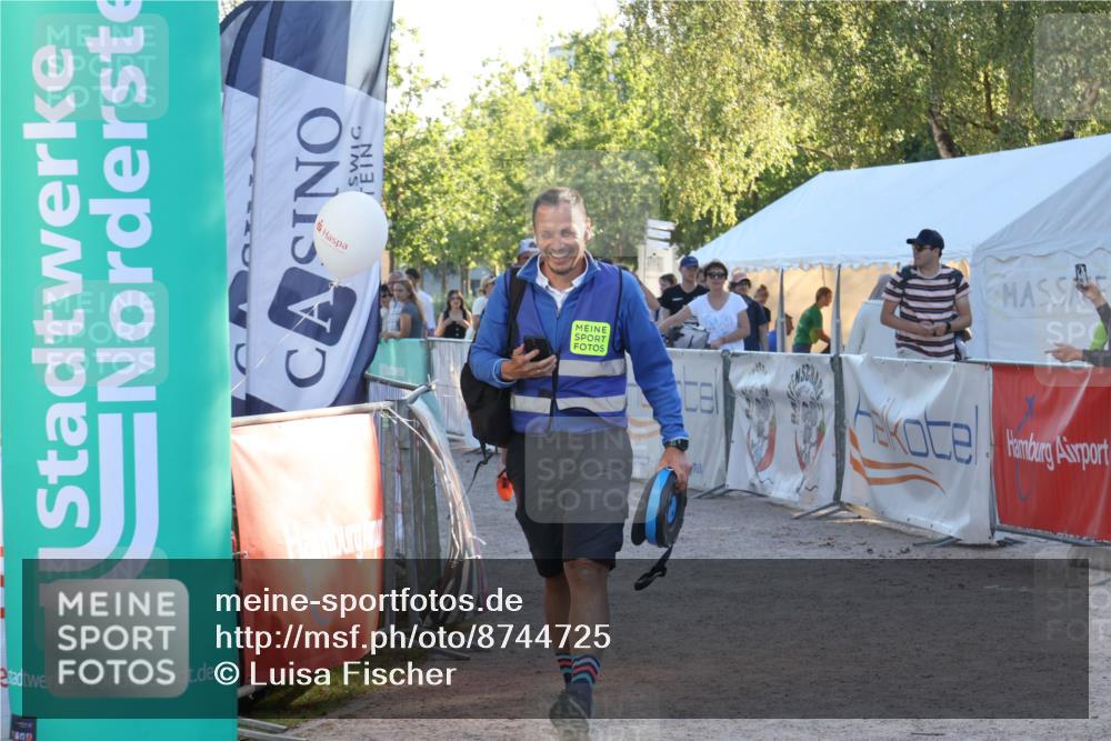 07.09.2025 - 19. Norderstedt Triathlon Luisa Fischer http://msf.ph/oto/8744725 07.09.2025 17:15:20 Ziel  meine-sportfotos.de