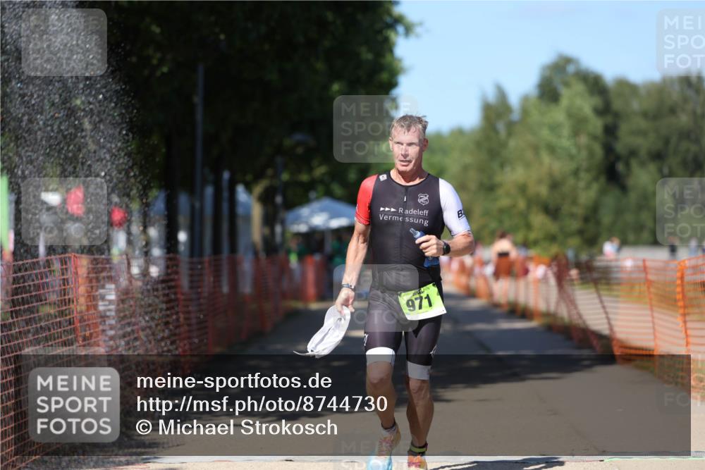07.09.2025 - 19. Norderstedt Triathlon Michael Strokosch http://msf.ph/oto/8744730 07.09.2025 14:45:19 Laufen 971 meine-sportfotos.de