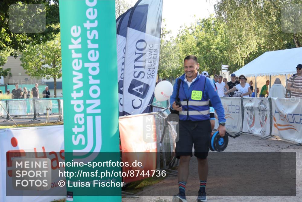 07.09.2025 - 19. Norderstedt Triathlon Luisa Fischer http://msf.ph/oto/8744736 07.09.2025 17:15:21 Ziel 1417 meine-sportfotos.de
