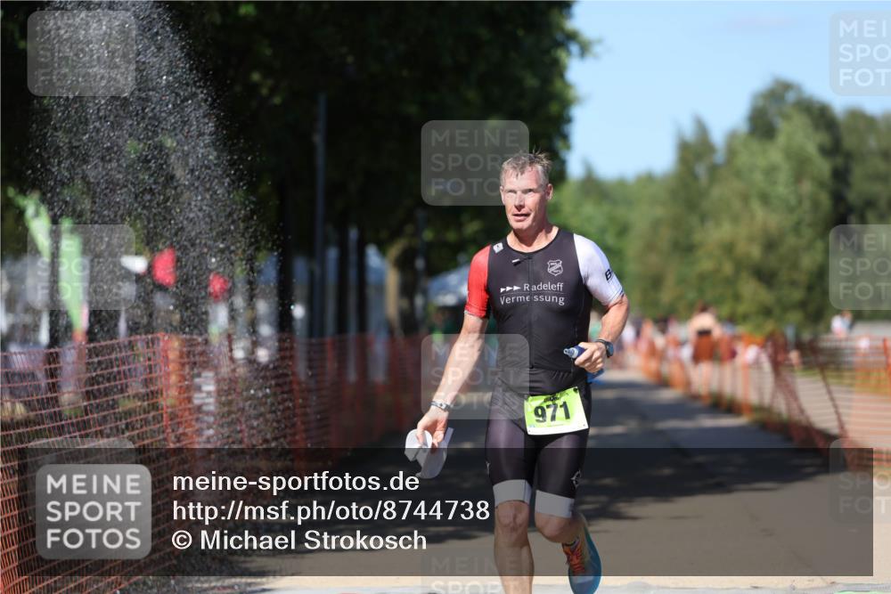 07.09.2025 - 19. Norderstedt Triathlon Michael Strokosch http://msf.ph/oto/8744738 07.09.2025 14:45:19 Laufen 971 meine-sportfotos.de