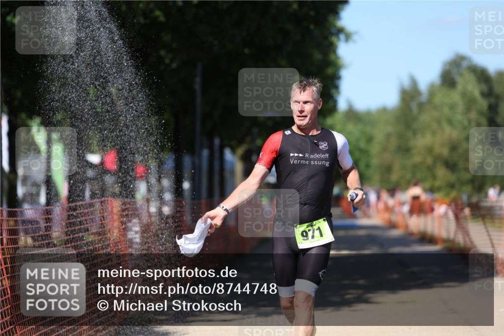 07.09.2025 - 19. Norderstedt Triathlon Michael Strokosch http://msf.ph/oto/8744748 07.09.2025 14:45:19 Laufen 971 meine-sportfotos.de